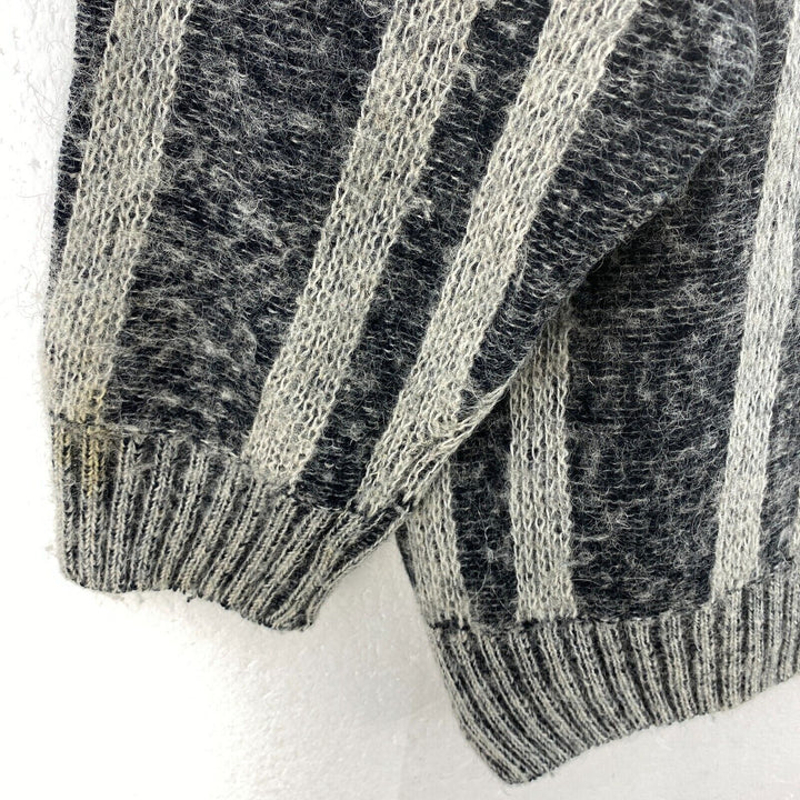 Vintage Mohair Gray Sweater Size M Geometric Pattern Crew Neck