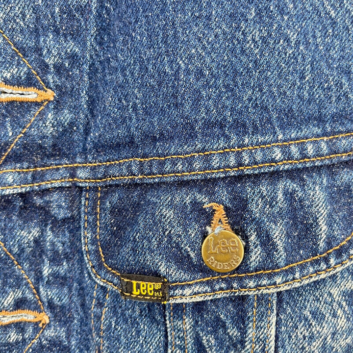 Vintage Lee Button Up Acid Wash Blue Denim Trucker Jacket Size M
