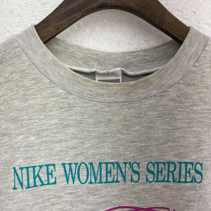 Vintage Nike Women's Series Sydney Gray T-shirt Size M Single Stitch
