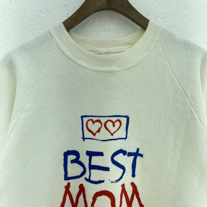 Best Mom On Earth White Vintage Sweatshirt Size L Crewneck Women's