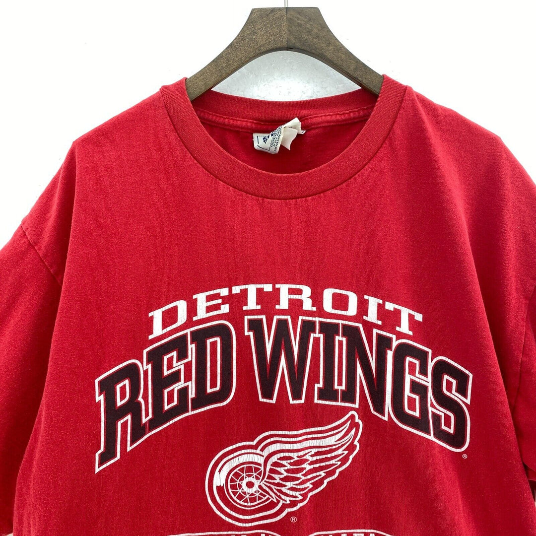 Vintage Detroit Red Wings NHL Red T-shirt Size XL Tee