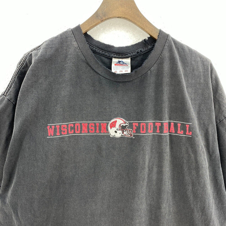 Vintage Wisconsin Badgers Football NCAA Faded Black T-shirt Size 2XL