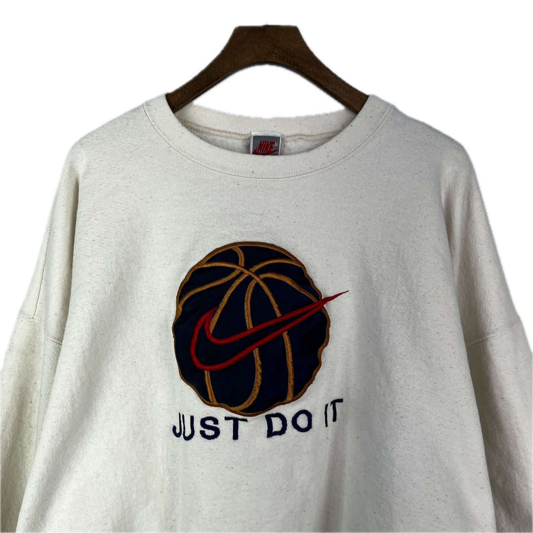 Vintage Nike Basketball Gray Tag White Sweatshirt Big Graphic Size XL USA