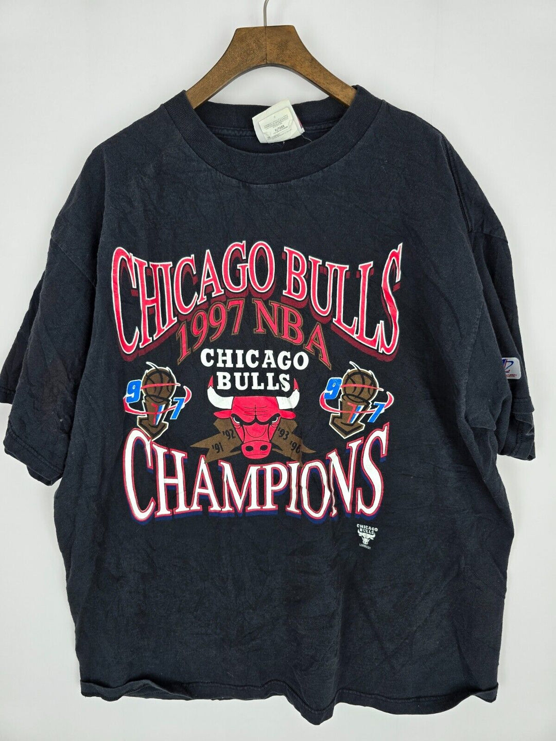 Vintage Logo 7 1997 NBA Champions Chicago Bulls T Shirt Sz XL Basketball Jordan